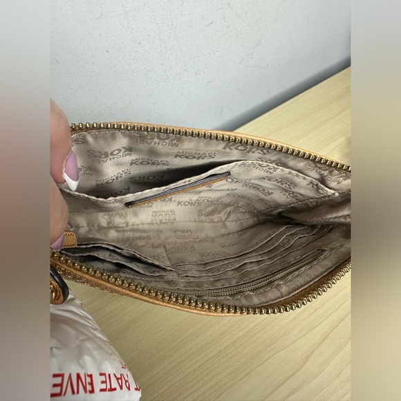 Michael Michael Kors Crossbody - Picture 6 of 13